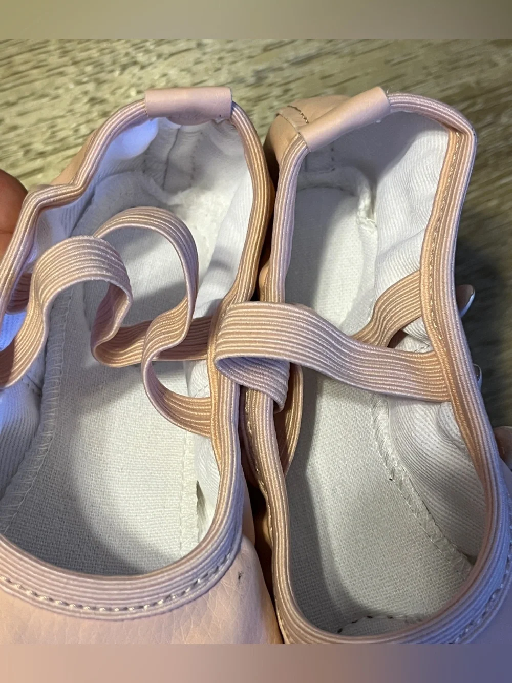 NEW Kids Pink Ballet Slippers with Elastic Strap, size 2 ML